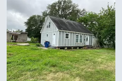 13 4th Avenue N, Texas City, TX 77590 - Photo 1