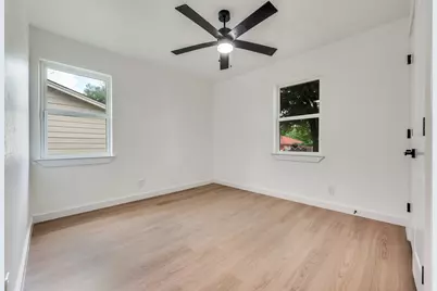 1646 Jackson Street, Grand Prairie, TX 75051 - Photo 9