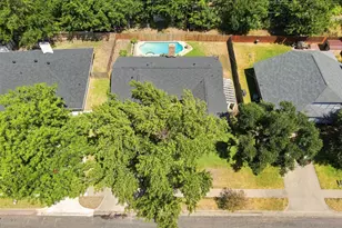 2310 Louise Ln, Ennis, TX 75119 - Photo 31