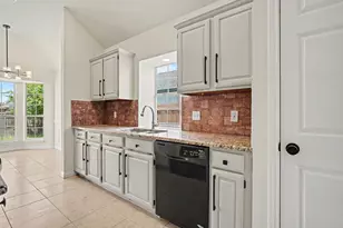 6017 Hilltop Dr, Watauga, TX 76148 - Photo 15