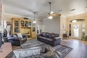 137 Cactus Rd, Waxahachie, TX 75165 - Photo 3