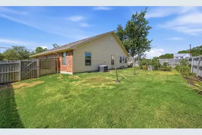 305 E Bonham, Tom Bean, TX 75489 - Photo 25