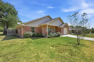 305 E Bonham, Tom Bean, TX 75489 - Photo 3