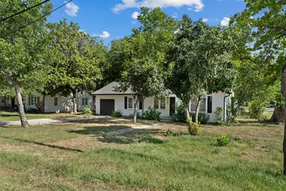 903 E Avenue C, Valley Mills, TX 76689 - Photo 23