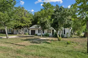 903 E Ave C, Valley Mills, TX 76689 - Photo 23