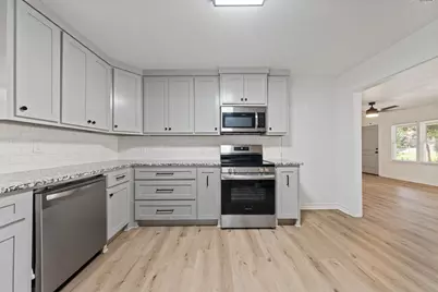 903 E Avenue C, Valley Mills, TX 76689 - Photo 9