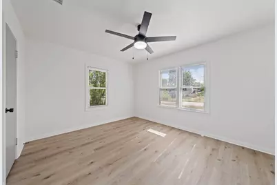 903 E Avenue C, Valley Mills, TX 76689 - Photo 13