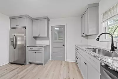 903 E Avenue C, Valley Mills, TX 76689 - Photo 11