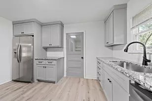 903 E Ave C, Valley Mills, TX 76689 - Photo 11