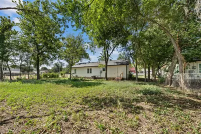 903 E Avenue C, Valley Mills, TX 76689 - Photo 21