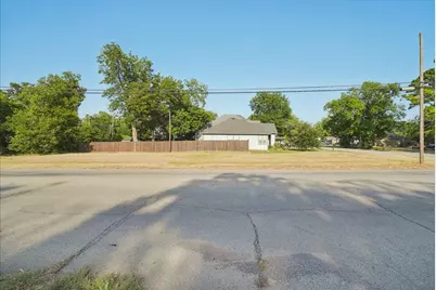 930 S Mirick Avenue, Denison, TX 75020 - Photo 5