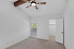 2105 Count Fleet Dr, Arlington, TX 76011 - Photo 9