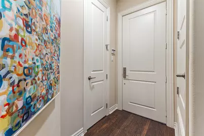 2811 Hood Street #E, Dallas, TX 75219 - Photo 23