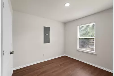 2208 Sayle Street, Greenville, TX 75401 - Photo 11