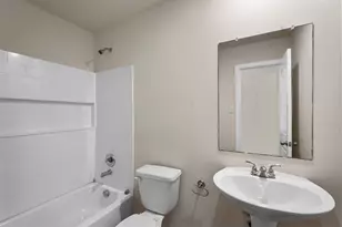 2208 Sayle St, Greenville, TX 75401 - Photo 17