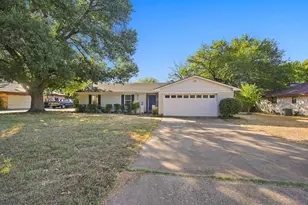 1215 Cindy Ln, Cleburne, TX 76033 - Photo 5