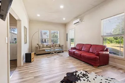 314 N Harding Street, Fort Worth, TX 76102 - Photo 3