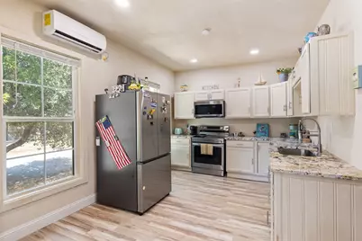 314 N Harding Street, Fort Worth, TX 76102 - Photo 7