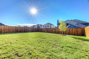 1012 Rosebay Dr, Justin, TX 76247 - Photo 35