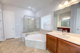 1012 Rosebay Dr, Justin, TX 76247 - Photo 21