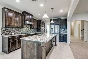 813 Warwick Blvd, Lewisville, TX 75056 - Photo 9