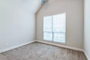813 Warwick Blvd, Lewisville, TX 75056 - Photo 17