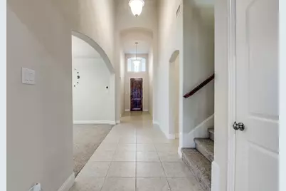 813 Warwick Boulevard, Lewisville, TX 75056 - Photo 3
