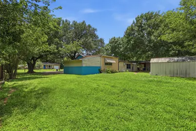 902 W Bridge Street, Granbury, TX 76048 - Photo 29