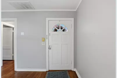 902 W Bridge Street, Granbury, TX 76048 - Photo 7