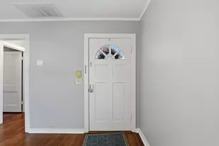 902 W Bridge St, Granbury, TX 76048 - Photo 7