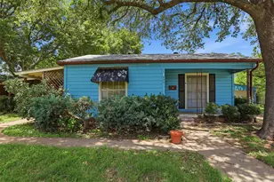 902 W Bridge St, Granbury, TX 76048 - Photo 5