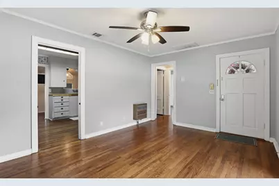 902 W Bridge Street, Granbury, TX 76048 - Photo 25