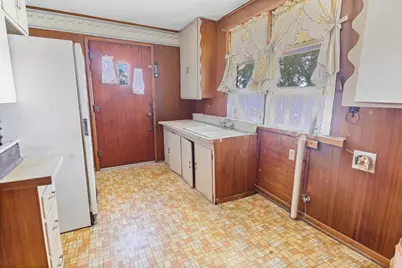 717 E First Street, Hughes Springs, TX 75656 - Photo 29