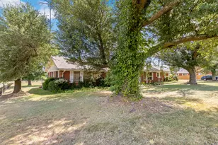 717 E First St, Hughes Springs, TX 75656 - Photo 31