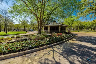 389 St Andrews Drive, Mabank, TX 75156 - Photo 5