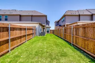 815 Homeplace Cir, Mansfield, TX 76063 - Photo 17