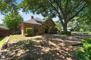 2907 Trail Lake Dr, Grapevine, TX 76051 - Photo 3
