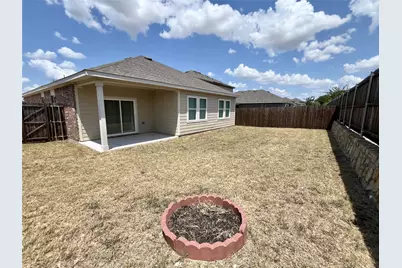 8400 Hawkview Drive, Fort Worth, TX 76179 - Photo 35