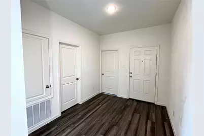 8400 Hawkview Drive, Fort Worth, TX 76179 - Photo 7