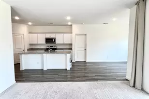 8400 Hawkview Dr, Fort Worth, TX 76179 - Photo 11