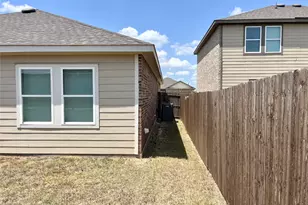 8400 Hawkview Dr, Fort Worth, TX 76179 - Photo 39
