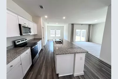 8400 Hawkview Drive, Fort Worth, TX 76179 - Photo 11