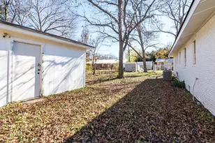 208 N Coleman St, Mabank, TX 75147 - Photo 23