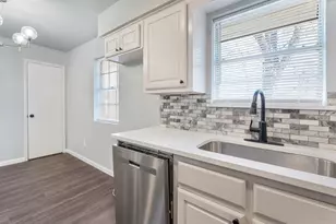 208 N Coleman St, Mabank, TX 75147 - Photo 11