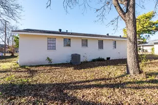 208 N Coleman St, Mabank, TX 75147 - Photo 21