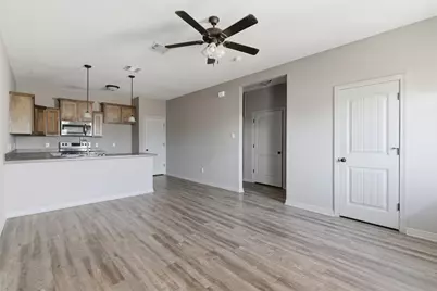 101 W Capps Street #D, Rio Vista, TX 76093 - Photo 3