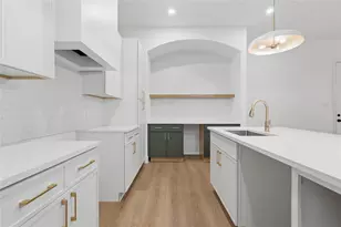 2906 Swanson St, Dallas, TX 75210 - Photo 9