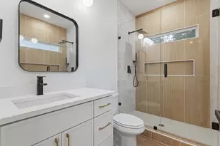 2906 Swanson St, Dallas, TX 75210 - Photo 15