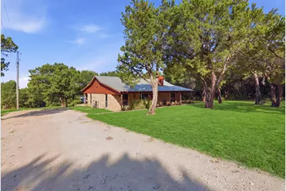 1136 County Road 306B, Rainbow, TX 76077 - Photo 5