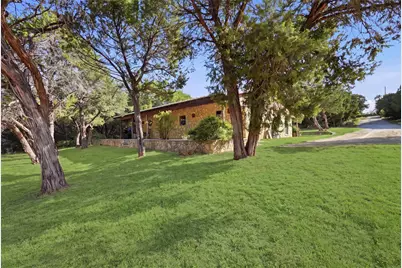 1136 County Road 306B, Rainbow, TX 76077 - Photo 7